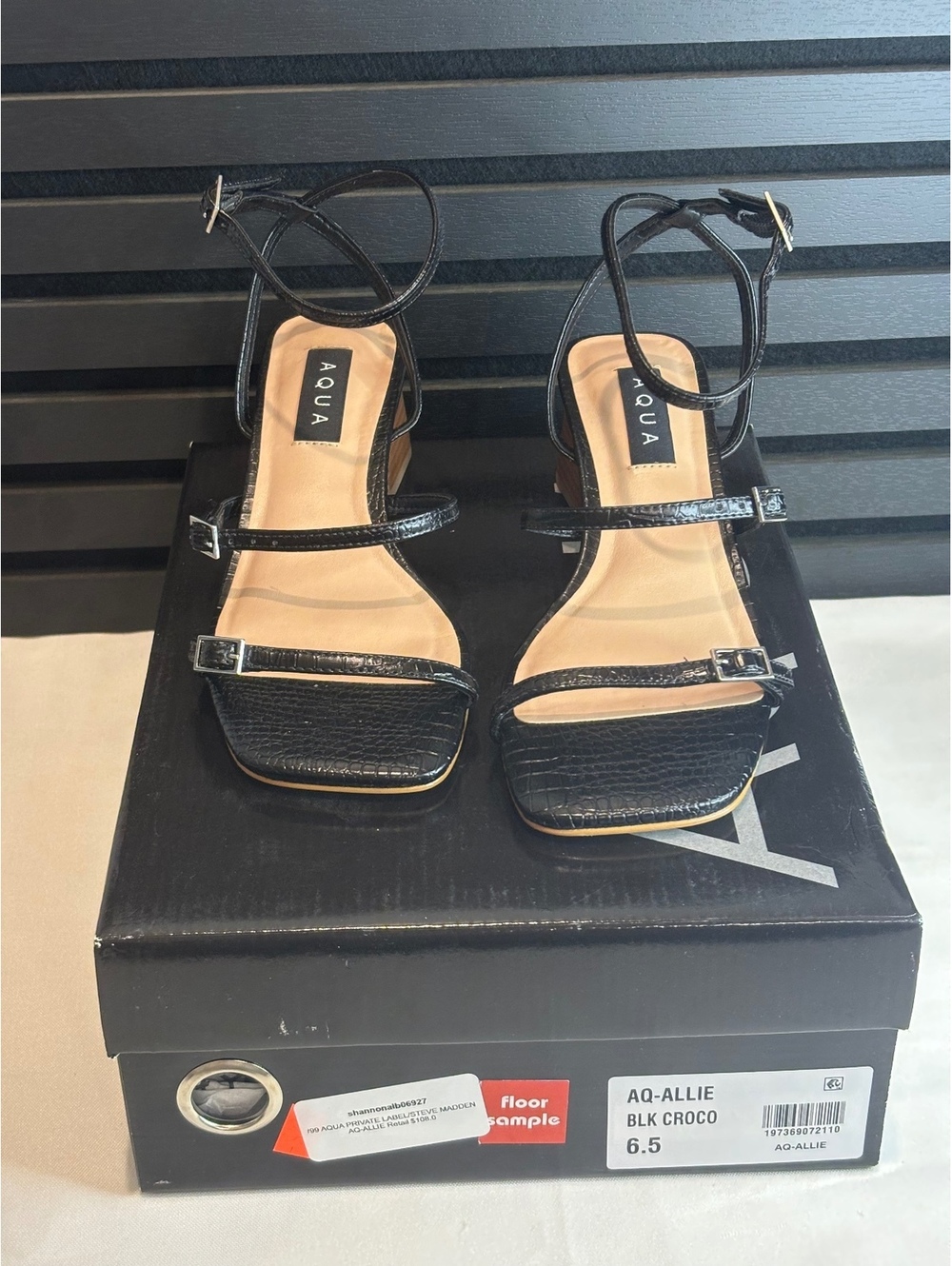 Aqua Black Croco Strappy Block Heel Sandals Size 6.5